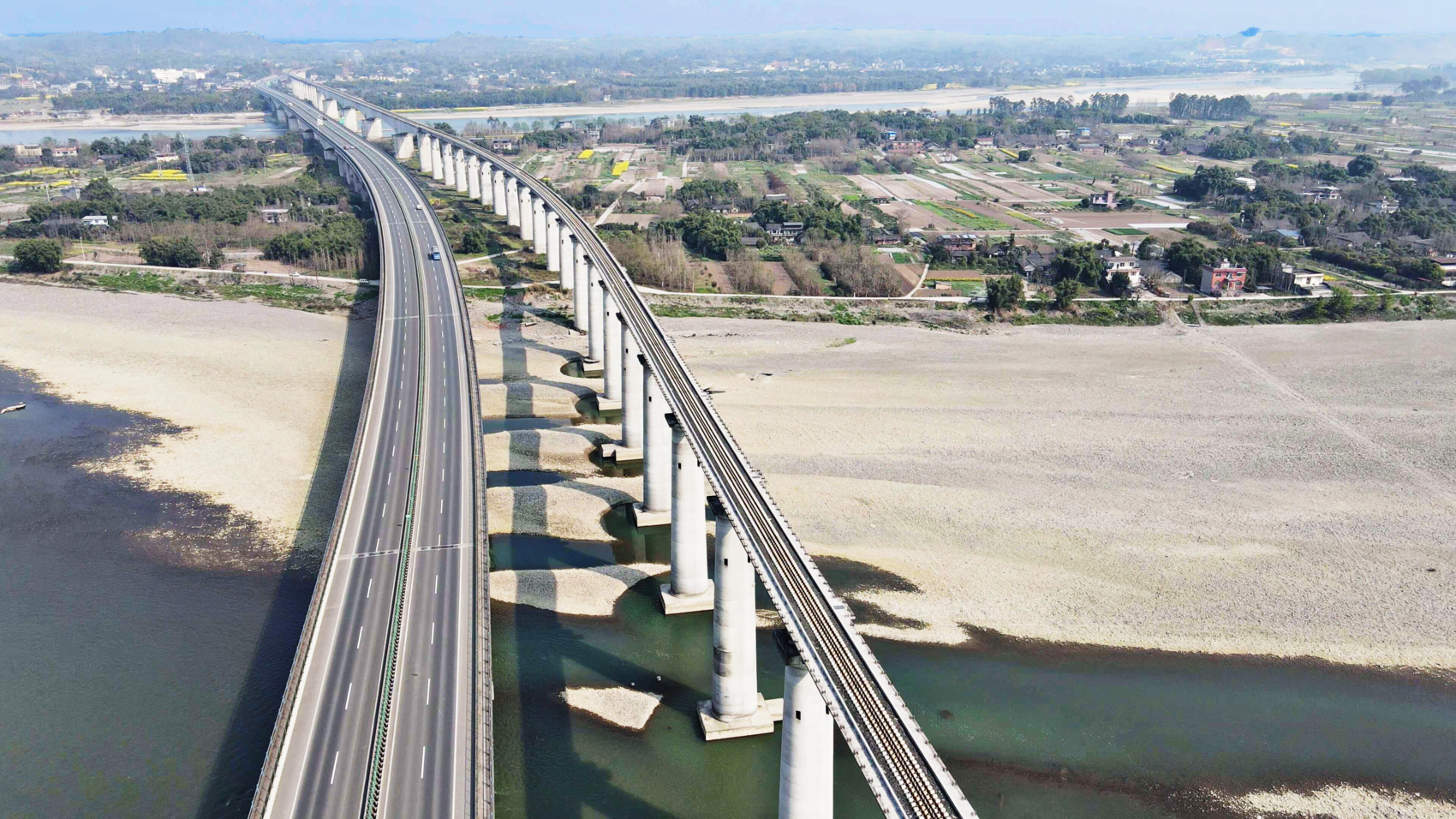 连乐铁路通过静态验收系成昆成渝重要连接线