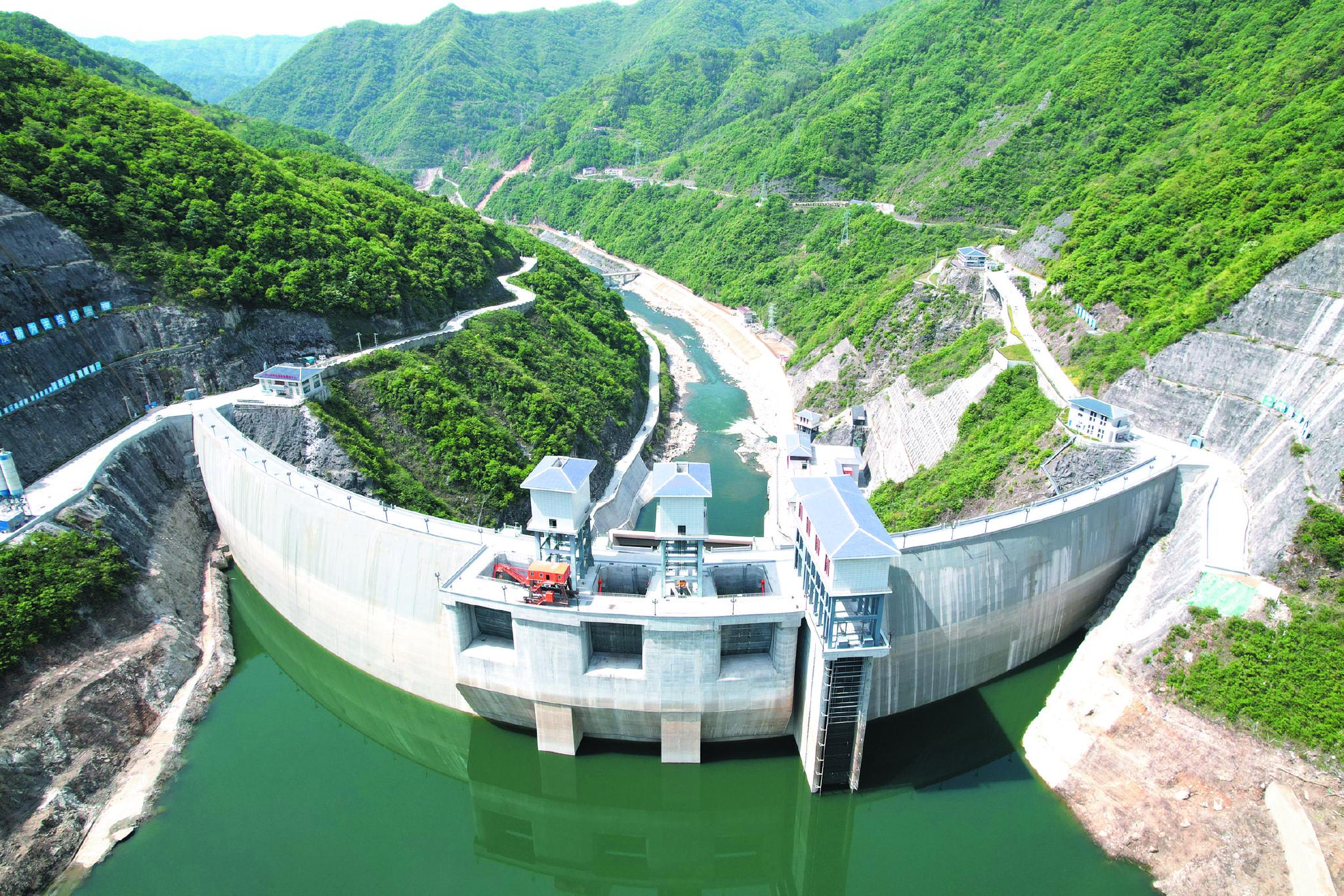 引汉济渭工程三河口水利枢纽工程(2022年4月19日摄,无人机照片).