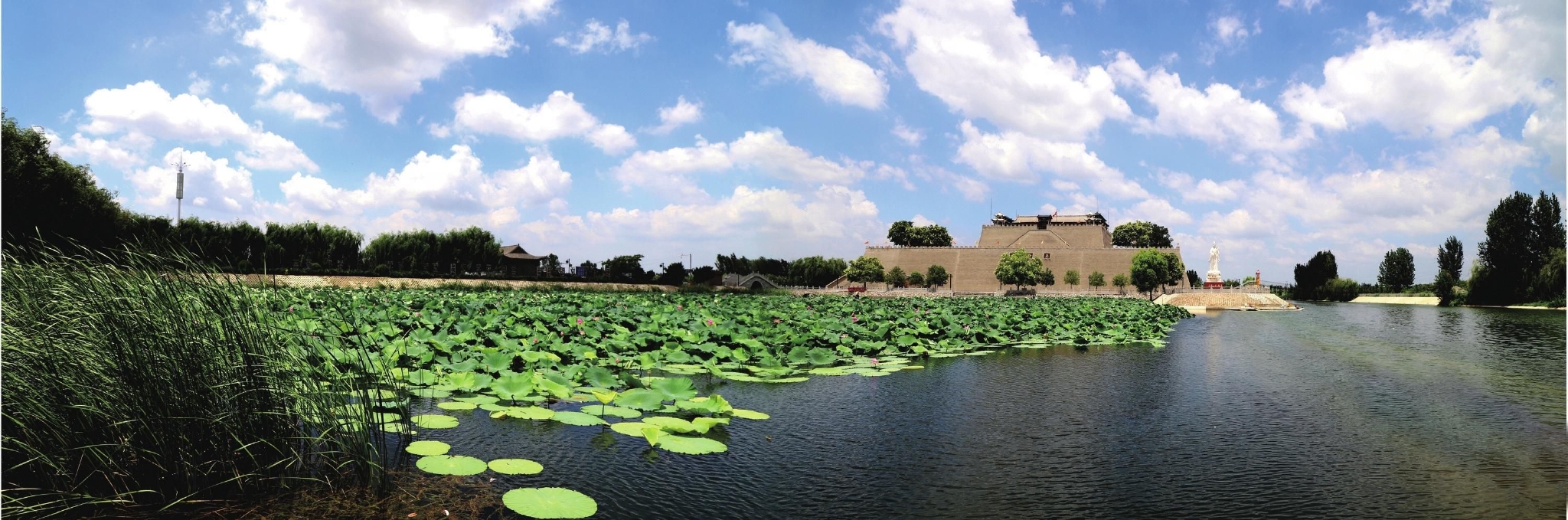 晴云倾覆 摄于魏县礼贤台景区.任寒霜摄