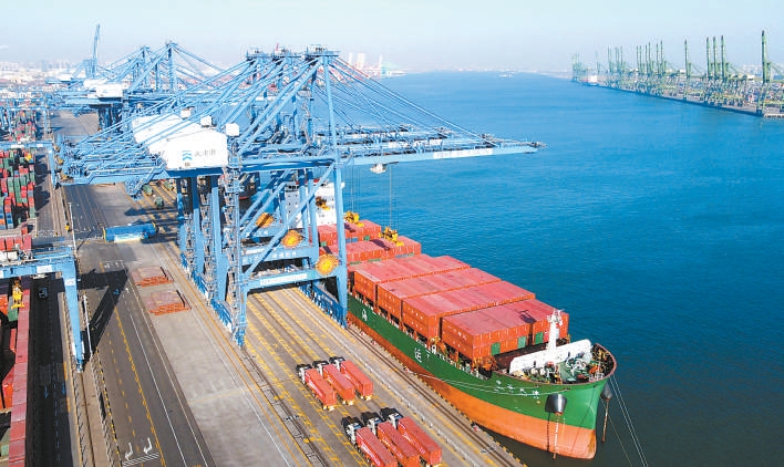 天津港全球首创集装箱码头自动化改造竣工