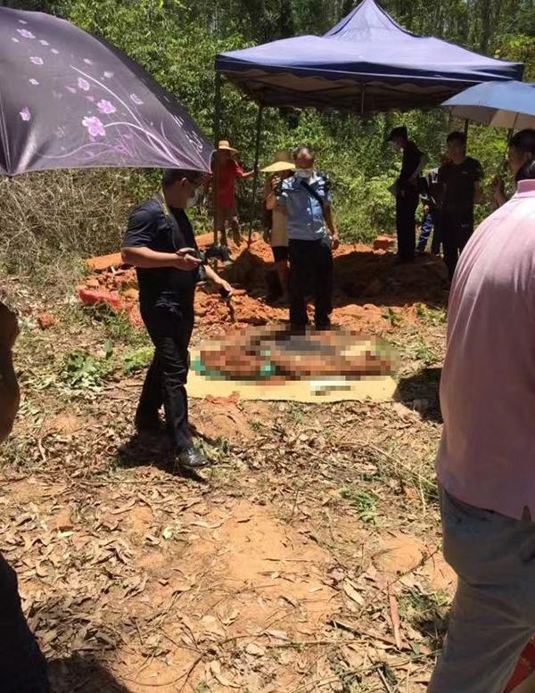 警方开展扫黑除恶潜逃27年男子落网被判死刑当年砍杀好友砍伤追求对象