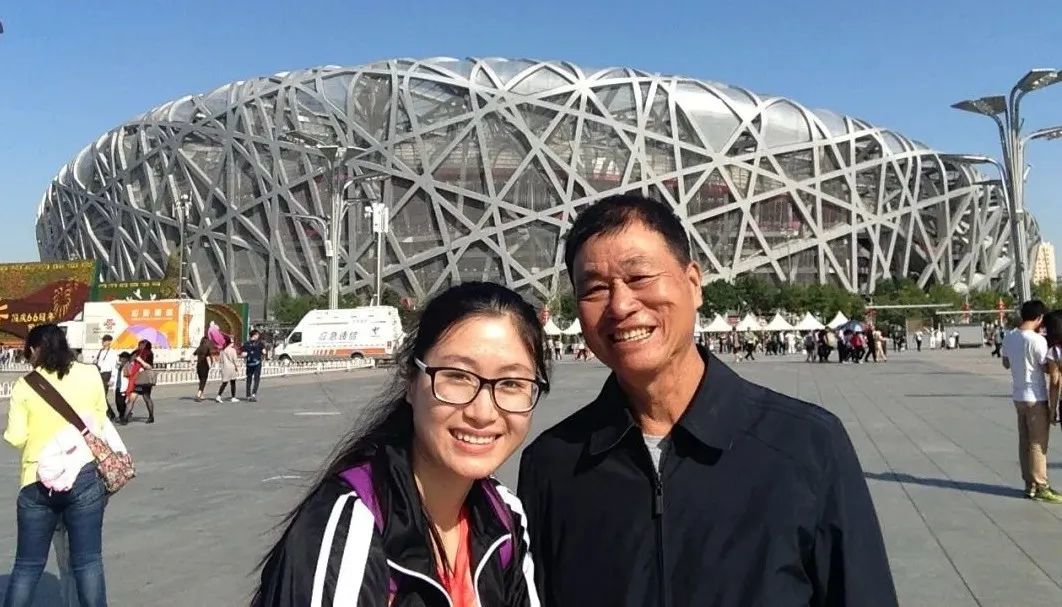 文秀书记!"他们