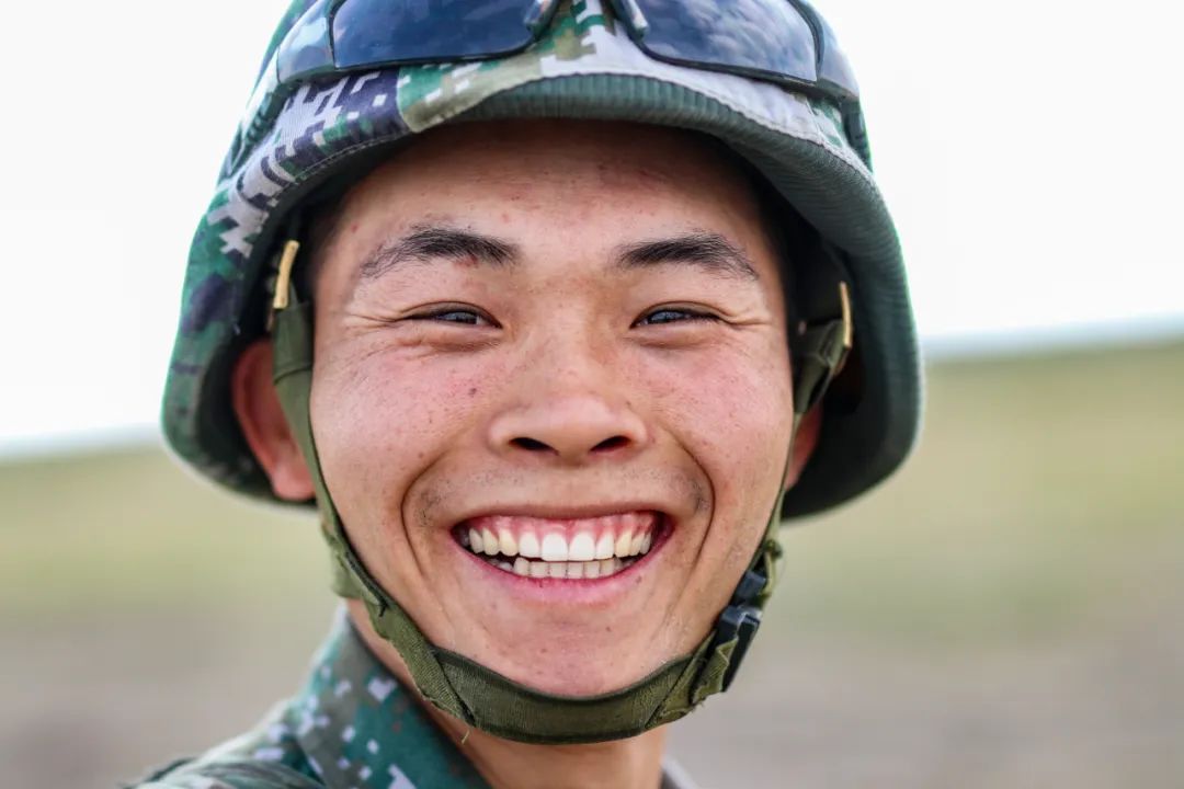 我猜你一定没见过这样的笑脸墙!_新浪财经_新浪网