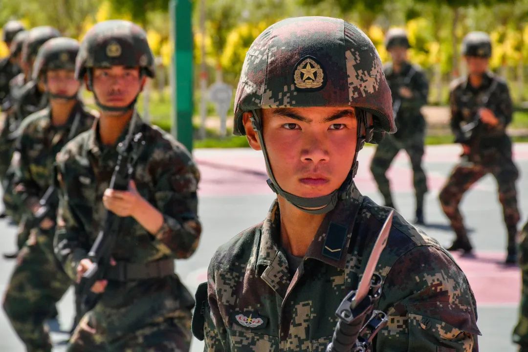 警卫兵的一天原来可以这么精彩