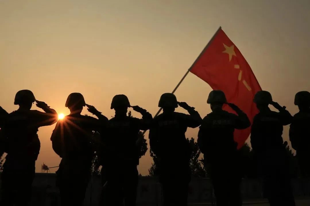 八一我给军旗敬个礼