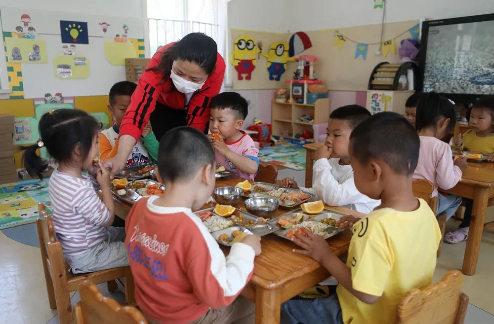 图片来源/新华社