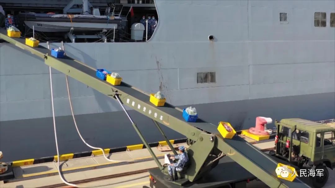 篮子"源源不断为官兵提供蔬菜"在标准下要尽量把战士生活搞得好一些""