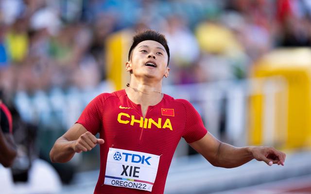 谢震业晋级男子200米半决赛. 图/新华社