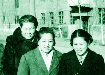 光谱学领域中的巾帼领袖：何怡贞