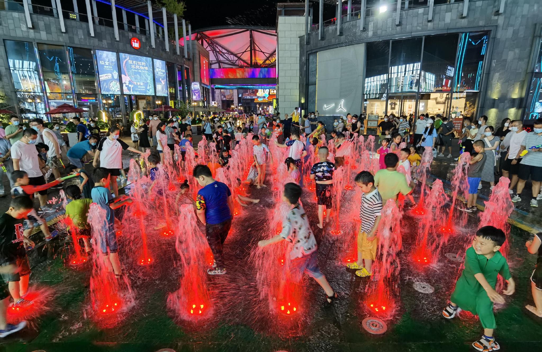 七彩喷泉02消暑纳凉