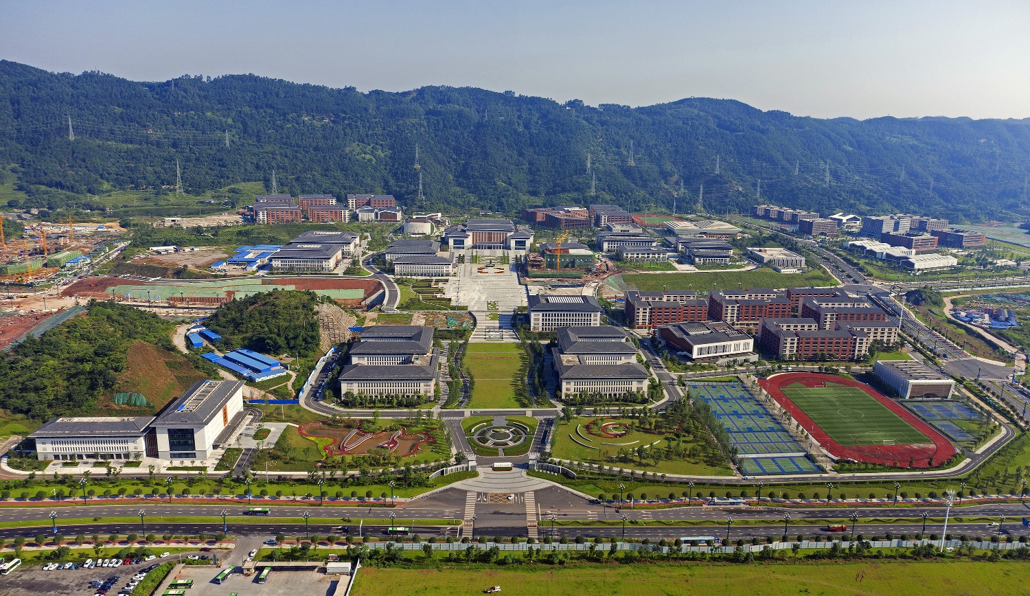 宜宾大学城:四川轻化工大学宜宾校区和西华大学宜宾校区.曾朗摄