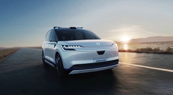 百度发布第六代量产无人车 Apollo RT6：成本压缩至 25 万元，未来将部署上万辆