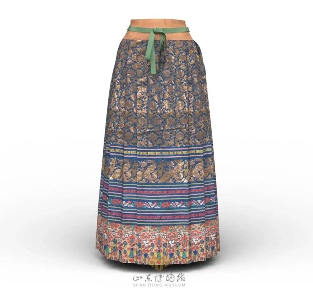 明代马面裙穿着示意图.来源/山东博物馆藏