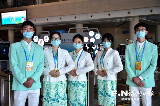 “小茉莉”成一道风景 600多名志愿者抓紧备战数字峰会