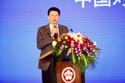 　　中国对外贸易理事会副理事长郎晓雷