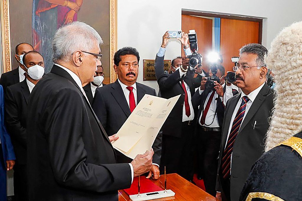 维克勒马辛哈宣誓就职斯里兰卡总统 图源 视觉中国