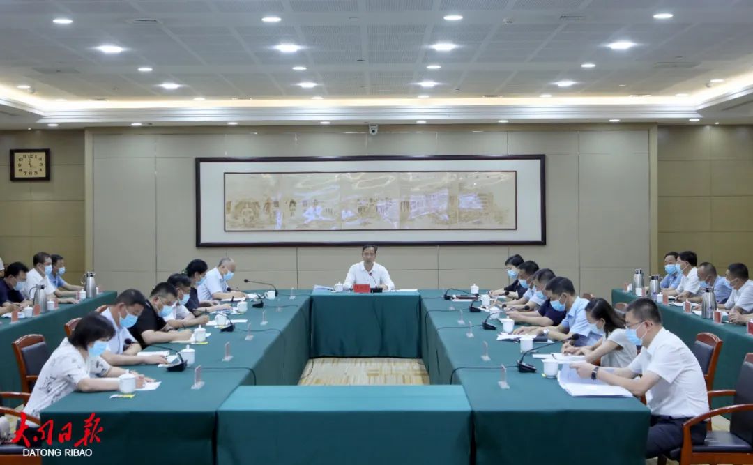 7月22日,省委常委,市委书记卢东亮主持召开市委第九十九次疫情防控
