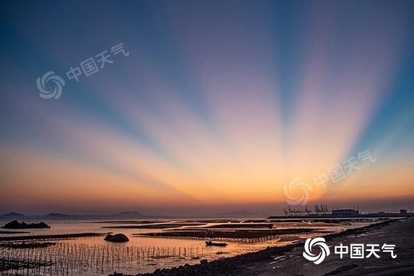 周末南方多地热如蒸桑拿 东北降雨频繁天气清凉