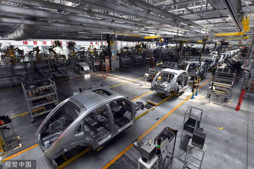 2022年7月1日,山东日照,长城新能源汽车自动化生产线上的数台智能机器