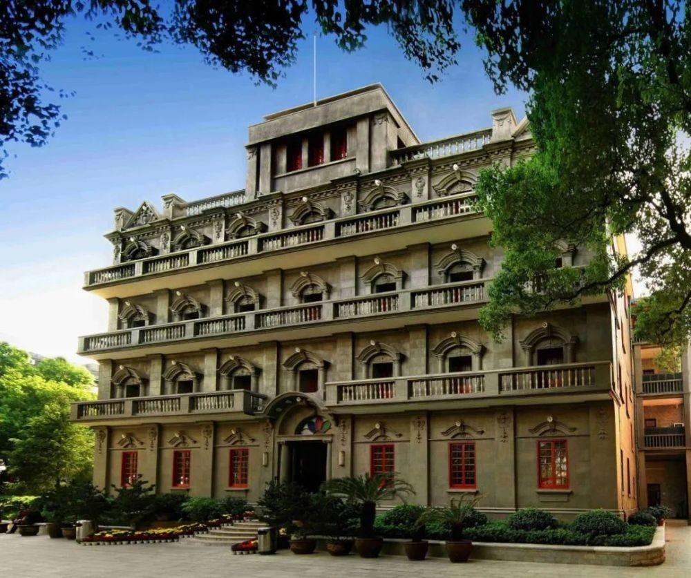 图为:南昌八一起义馆,原"江西大旅社"