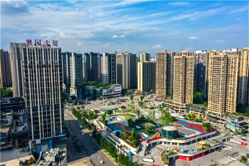 盘龙中央广场(九龙坡区商务委供图)