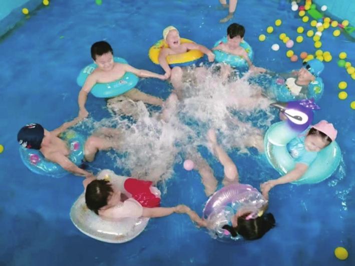 快乐戏水嗨翻夏日