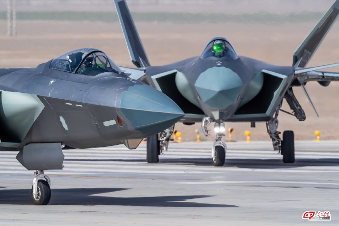 超燃送你一组歼20高清照片