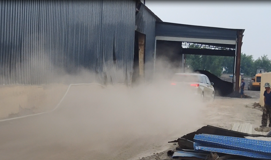 淮南市天瑞新型建材有限公司厂区道路扬尘污染严重