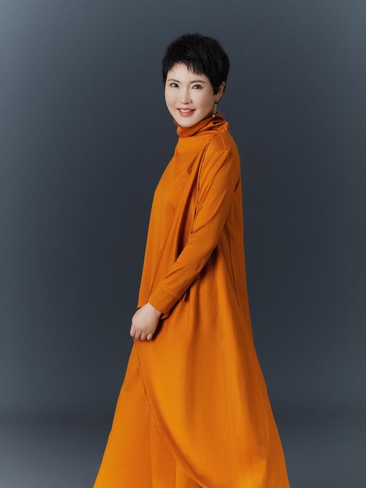 演员刘敏涛做客咪咕读她分享作家张德芬作品我们终将遇见爱与孤独