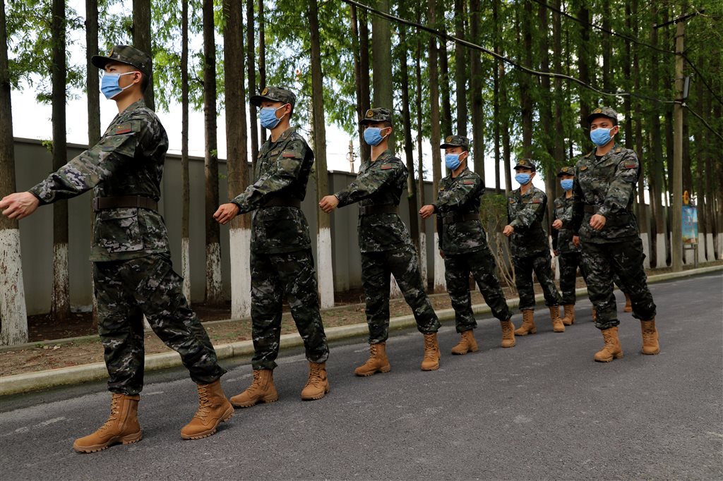 武警部队21式新式服装图片