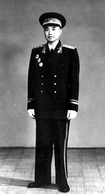 1955年,萧克被授予上将军衔.新华社供图