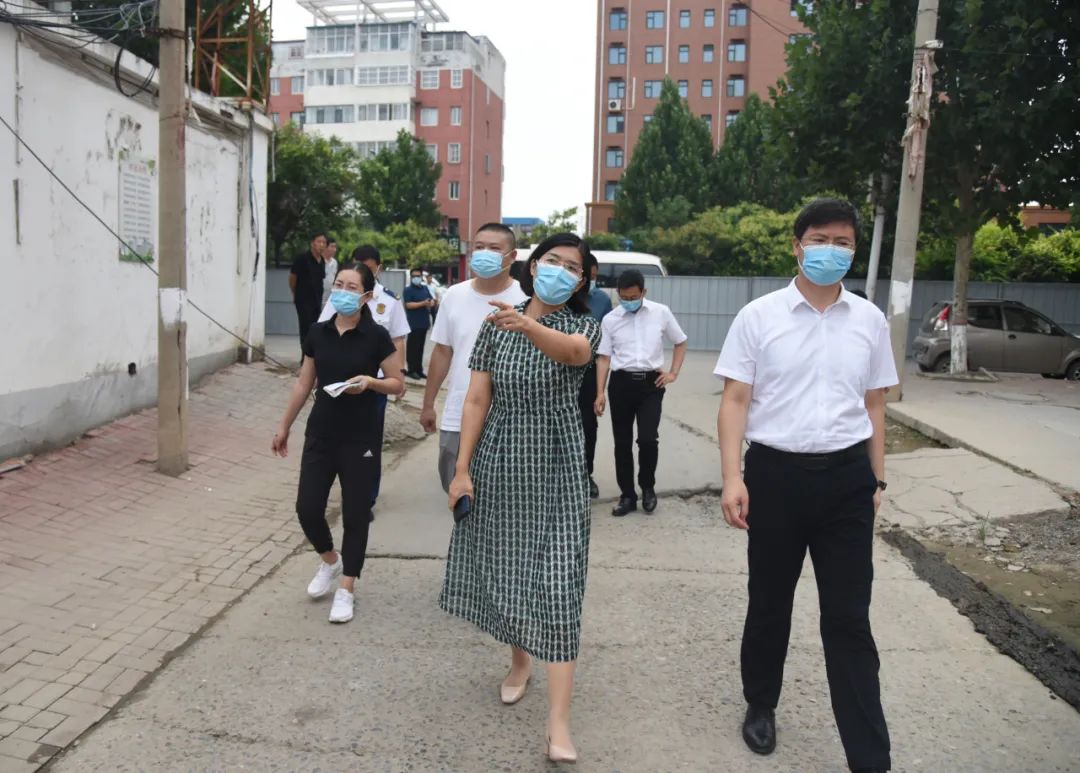 文明城市创建 局长书记在一线