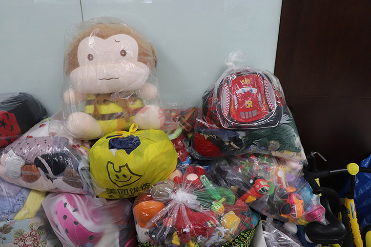 智邦国际家人们捐赠的玩具