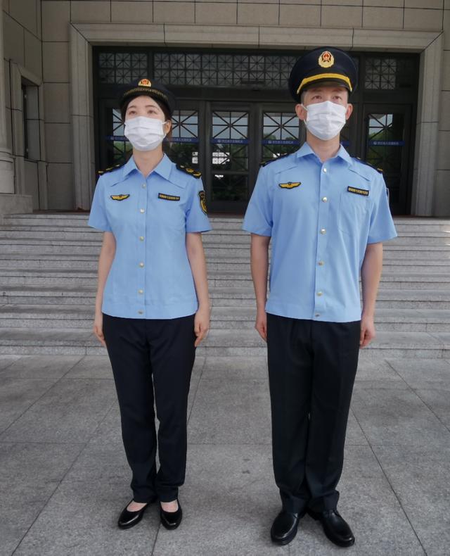 换新出发松江区市场监管局举行行政执法制式服装着装仪式