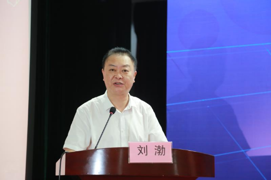 刘渤介绍,该诊断中心的辐射范围不仅包括市区,还包括灯塔盆地深圳重点