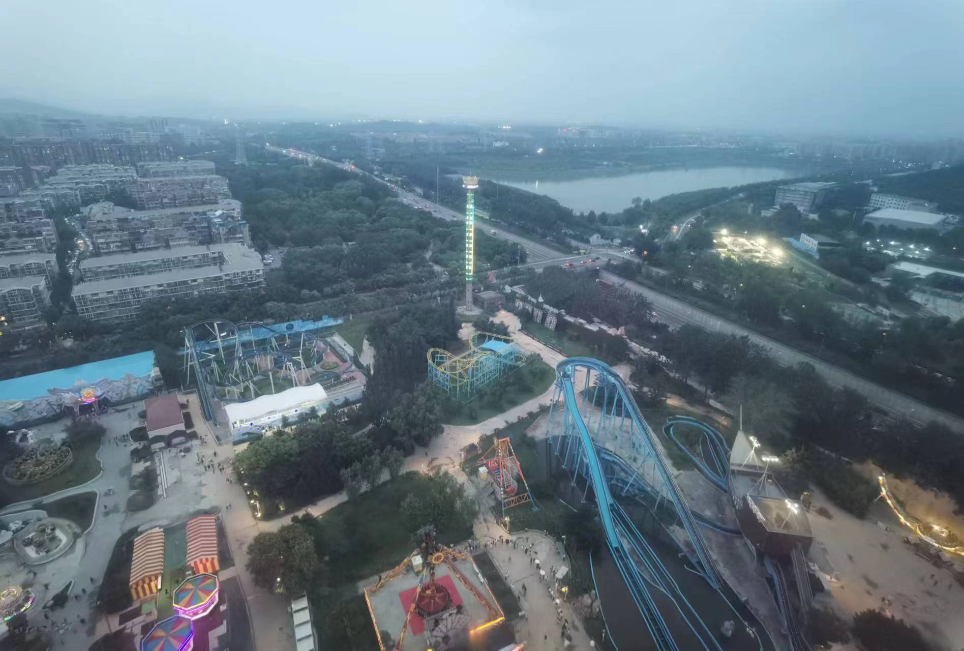 石景山游乐园"摩天轮盲盒",为游客打造别样惊喜|游乐园_新浪财经_新浪