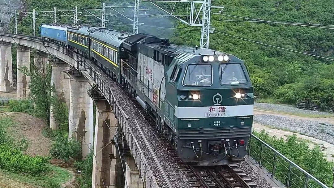 咸铜铁路迎来电气化时代