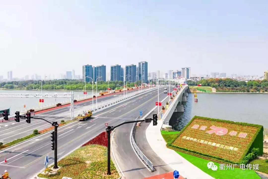 2019年9月30日,改造后的西安门大桥全线通车
