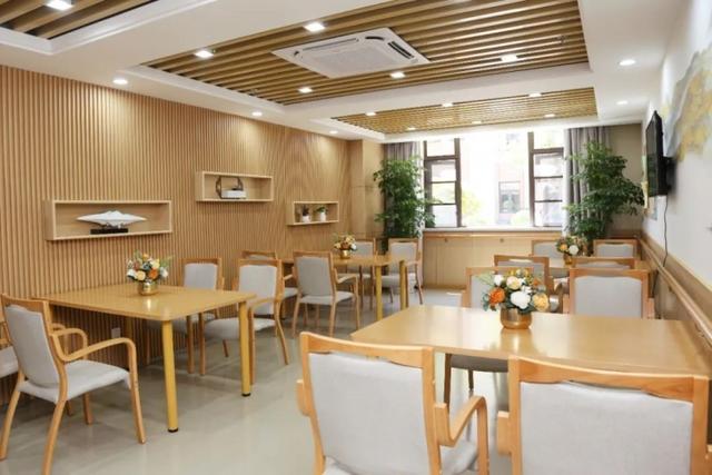 政企联动完善养老服务体系这家综合性公办养老机构试运营