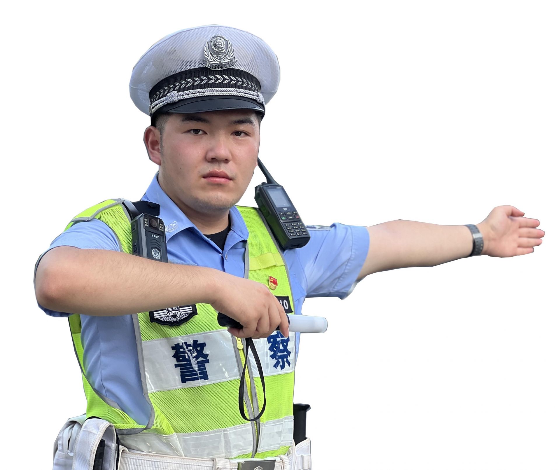 交警 酷暑中守护道路安全