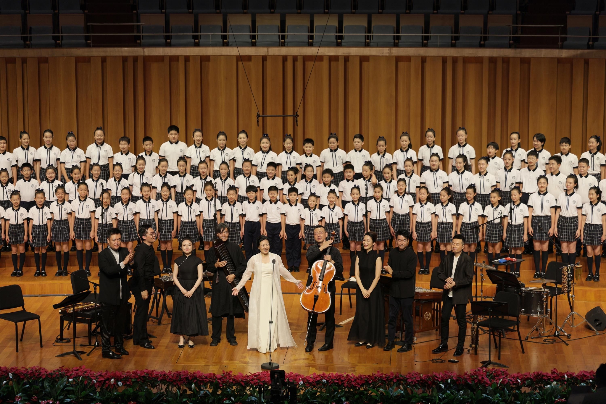 龚琳娜与天使童声合唱团,龚锣新艺术乐团.&nbsp; 主办方供图