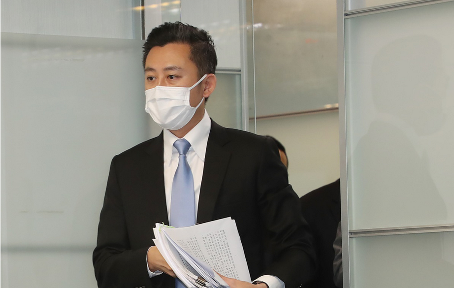 民进党桃园市长参选人林智坚台大硕士论文被认定为抄袭。 图自台媒