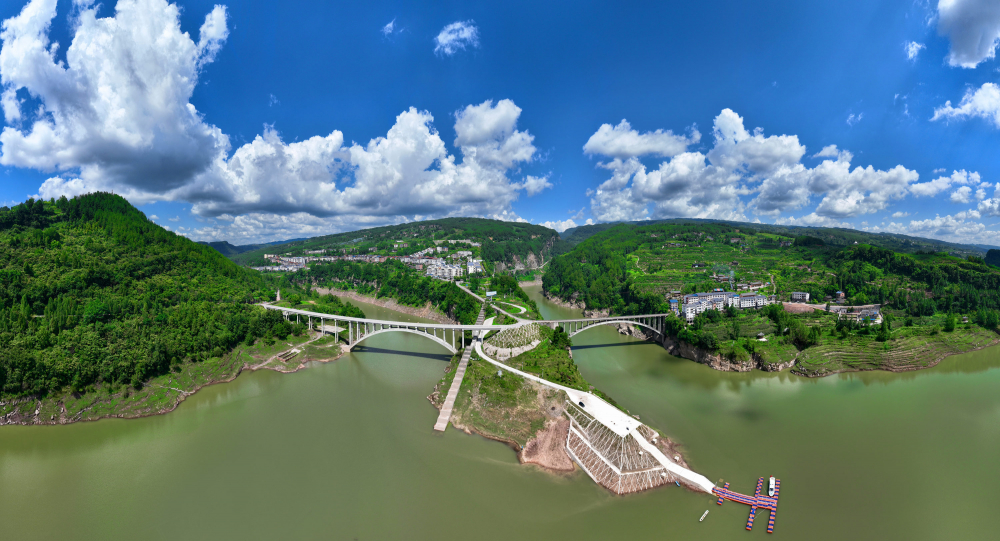 5月19日,重庆市委宣传部帮扶集团36名驻乡驻村工作队员进驻石柱县