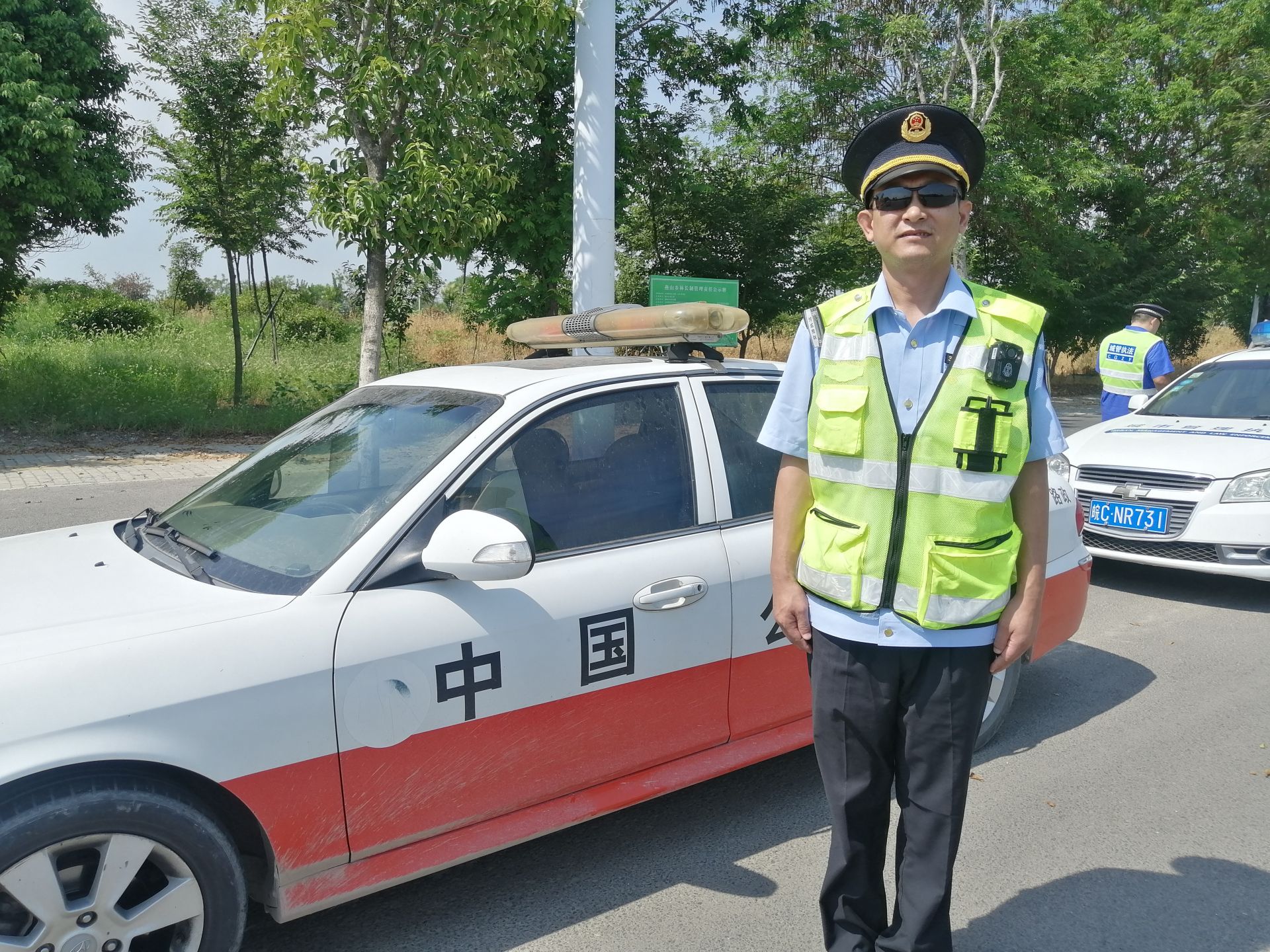 市交通执法一大队为交通安全保驾护航