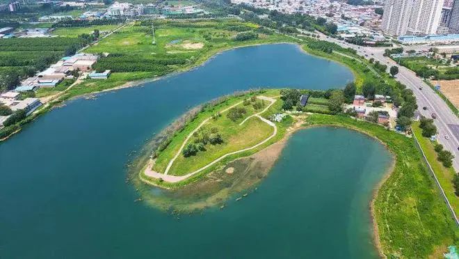 7月20日,航拍位于河北省邢台经济开发区东汪镇武家庄村的狗头泉.