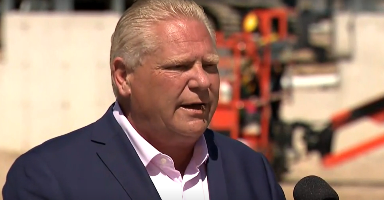 加媒:安大略省长讲话时误吞一只蜜蜂|福特_新浪财经_新浪网