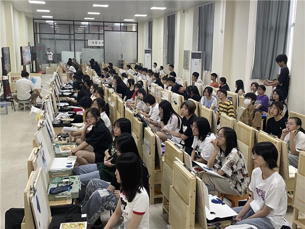 美术生广东省本科学校_美术生专门培训学校_美术生高三广州培训