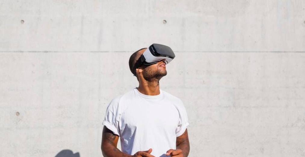 实现元宇宙需面临的三大挑战