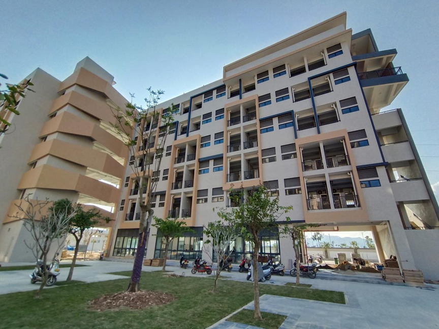 学生宿舍楼实景图