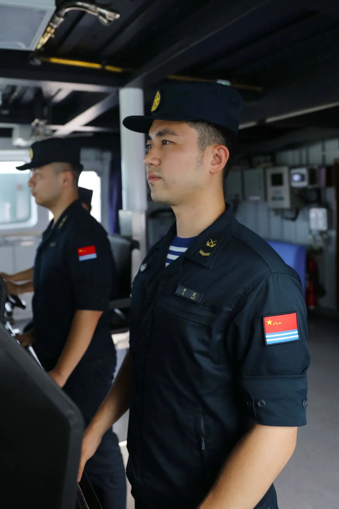 海军官兵21式丛林迷彩夏作训服除了大家熟知的能够快速医治便于受伤